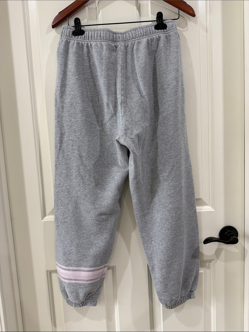 PINK Victoria's Secret Gray Sweatpants with Pink Lettering - Picture 2 of 6